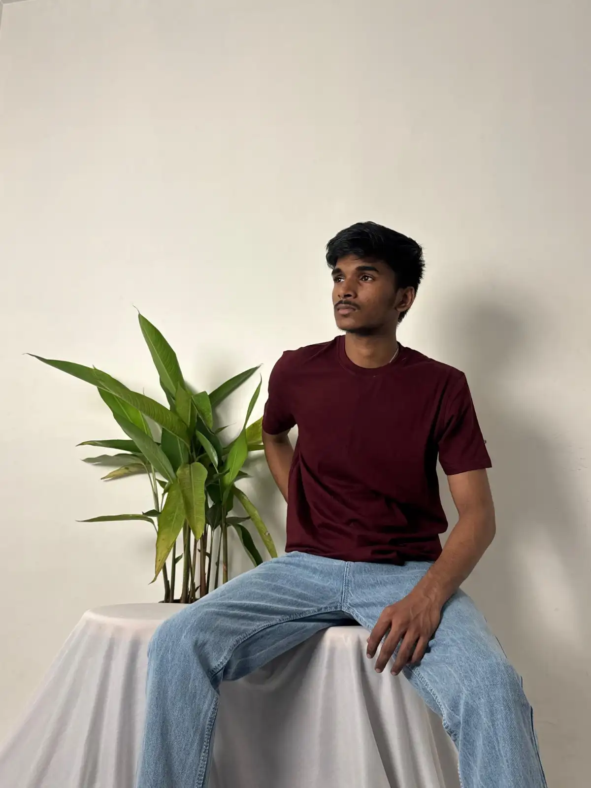 Clauch Classic tees Hover